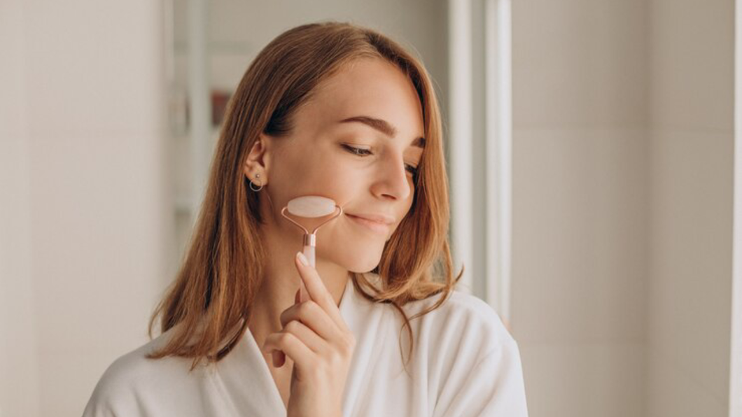 Discovered Facial Tool Kit 5 MustHave Facial Tools and How to Use Them